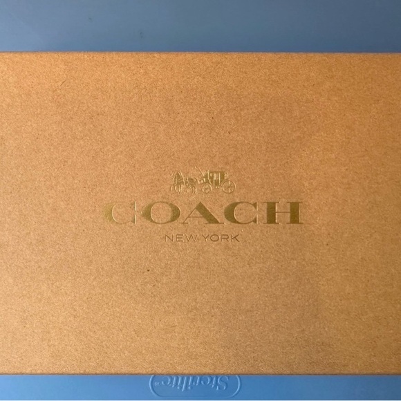 NWT COACH Boxed Wallet Cardholder Wristlet w Charms In Glacier White Authentic - Picture 5 of 5